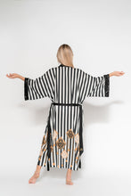 Load image into Gallery viewer, Lisbon Kimono Glamour
