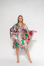 Załaduj obraz do przeglądarki galerii, Milan Kimono Glamour

